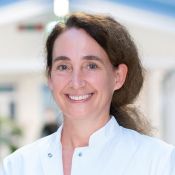 Portrait von Dr. Ina Wessel, Oberärztin der Klinik für Allgemein-und Viszeralchirurgie.