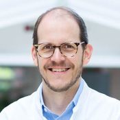 Portrait von Dr. Marc Boucher, Oberarzt der Klinik für Allgemein-und Viszeralchirurgie.