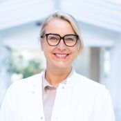 Portrait Dr. med. Katja Engellandt, Leitende Oberärztin Klinik für Frauenheilkunde und Geburtshilfe und Leiterin des Brustkrebszentrums BETHESDA Duisburg.