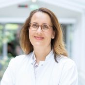 Portrait von Dr. Christiane Nikula, Oberärztin der Sektion Onkologie.