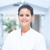 Portrait von Argiroula Zeringa, Oberärztin der Klinik für Frauenheilkunde und Geburtshilfe.