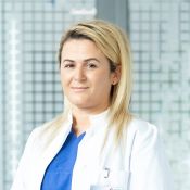 portrait: Rudina Uzuni